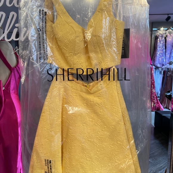 Sherri Hill S51072 yellow size 4 - Picture 2 of 3
